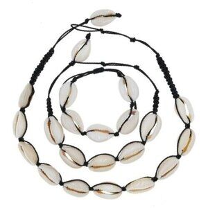 Cowrie Shell Choker Necklace Seashell Anklet and Shell Bracelet Set Adjustable